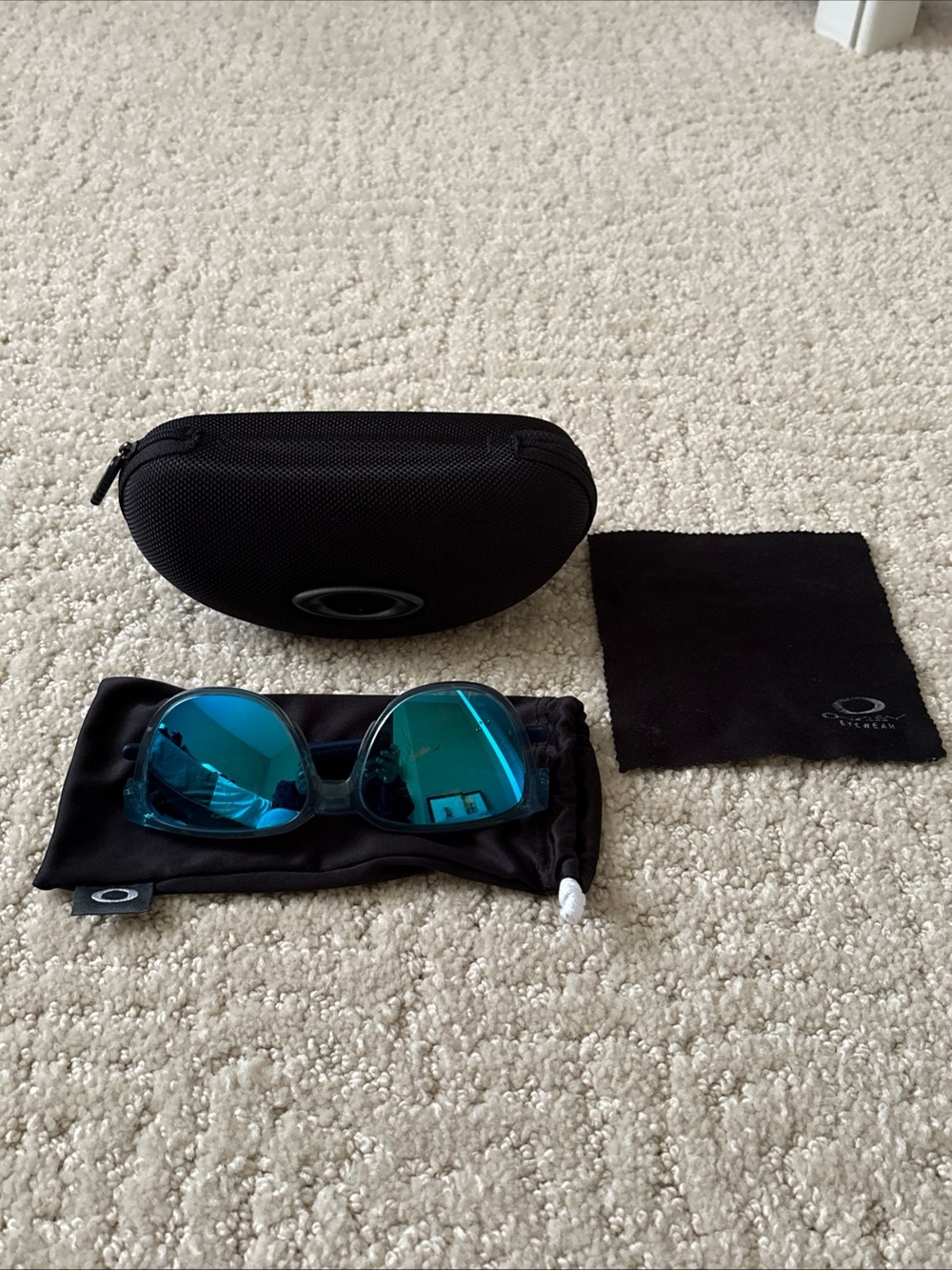 FRAMES ONLY - Oakley Actuator PRIZM Sunglasses Sapphire Blue, case, pouch, cloth